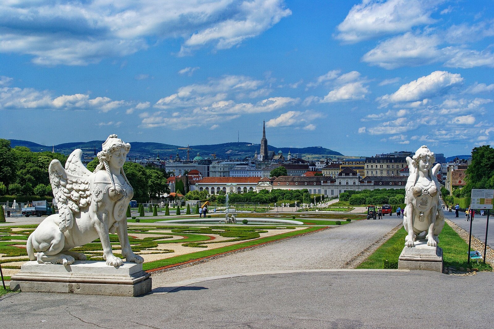 Wien - Belvedere Garten - View NNW towards Unteres Belvedere